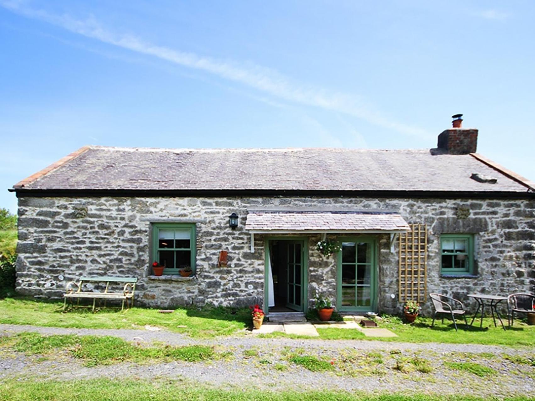 Three Gates Villa Llangoed Exterior photo